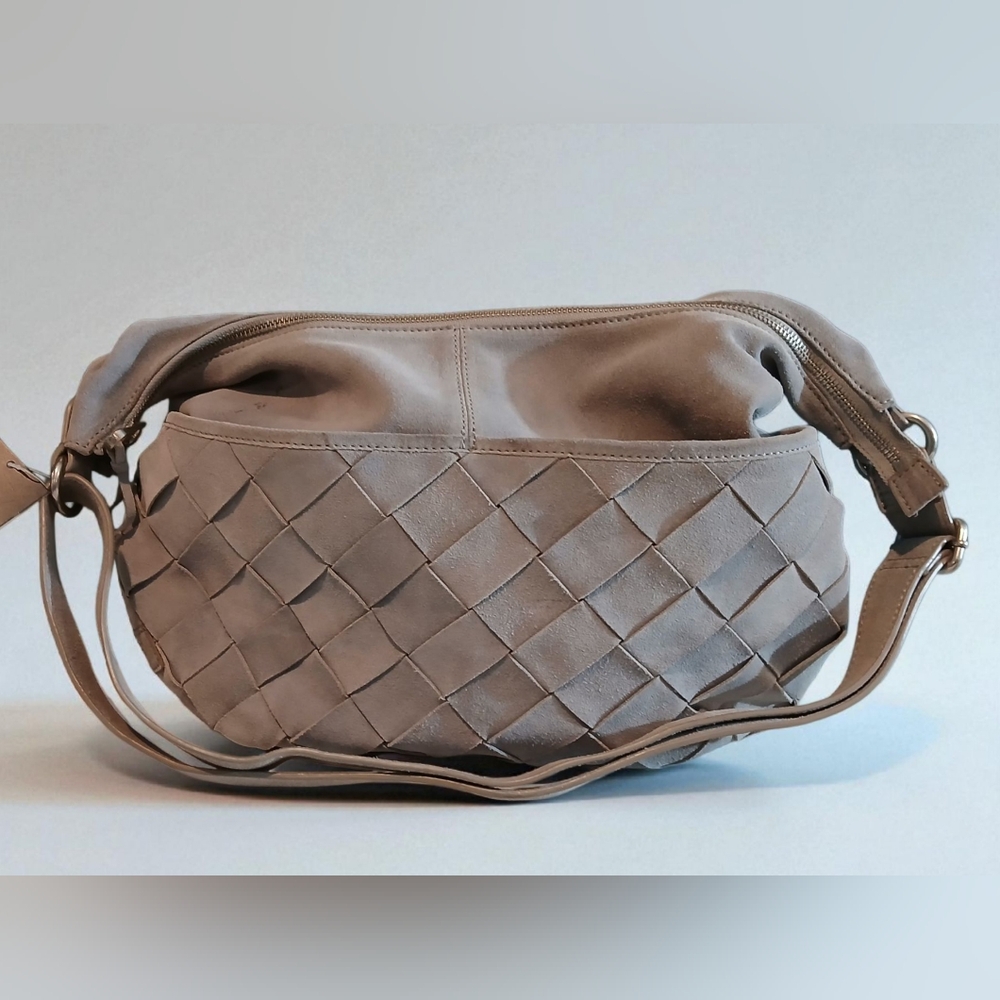 NWT Ugg Sample Purse Beige Woven Leather